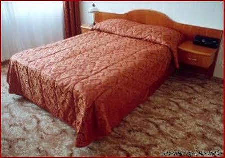 Hotel Swiatowit Łódź Kültér fotó